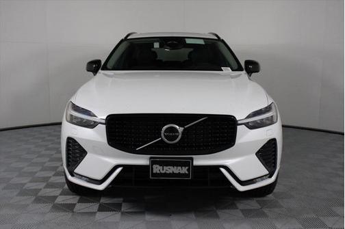2025 Volvo XC60 B5 Core