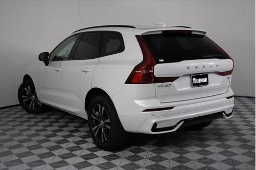 2025 Volvo XC60 B5 Core