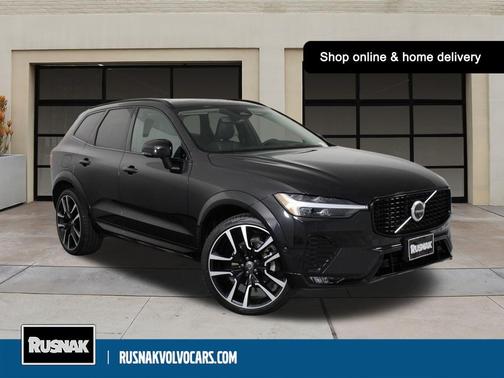 2023 Volvo XC60 B5 Ultimate Dark Theme