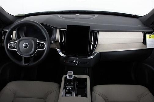 2026 Volvo XC90 Plug-In Hybrid T8 Plus 7-Seater