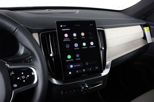 2026 Volvo XC90 Plug-In Hybrid T8 Plus 7-Seater