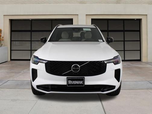 2026 Volvo XC90 B6 Ultra Dark Theme 7-Seater