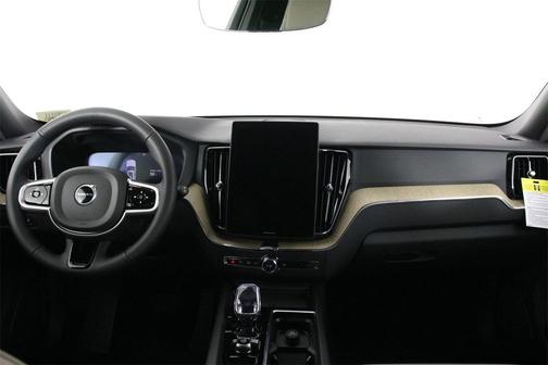 2026 Volvo XC60 Plug-In Hybrid T8 Plus