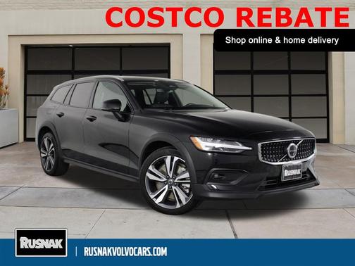 2025 Volvo V60 Cross Country B5 Plus