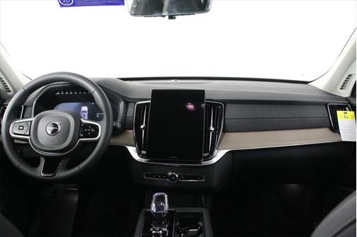 2025 Volvo XC90 Plug-In Hybrid T8 Plus 6-Seater