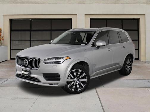 Silver Dawn Metallic 2023 Volvo XC90 B5 Core