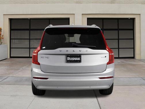 Silver Dawn Metallic 2023 Volvo XC90 B5 Core