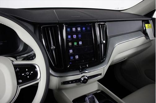 2025 Volvo XC60 Plug-In Hybrid T8 Ultra
