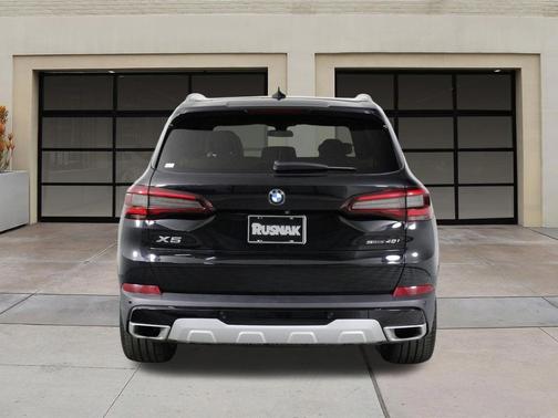 Jet Black 2023 BMW X5 sDrive40i