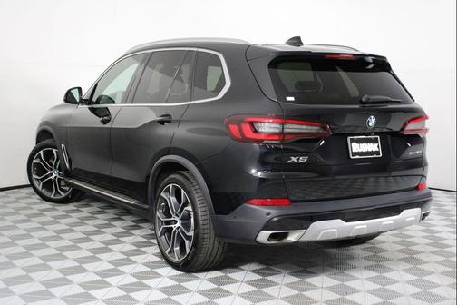 Jet Black 2023 BMW X5 sDrive40i