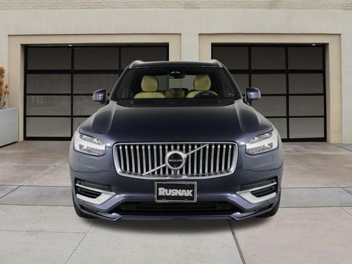 2024 Volvo XC90 Recharge Plug-In Hybrid T8 Ultimate Bright Theme 7-Seater