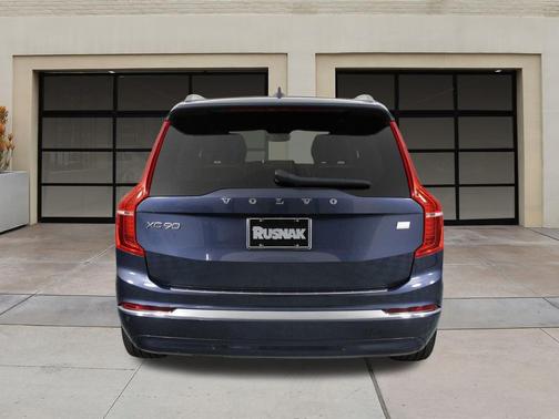 2024 Volvo XC90 Recharge Plug-In Hybrid T8 Ultimate Bright Theme 7-Seater