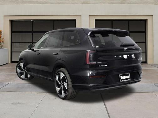 2025 Volvo EX90 Twin Motor Performance Ultra 6-Seater