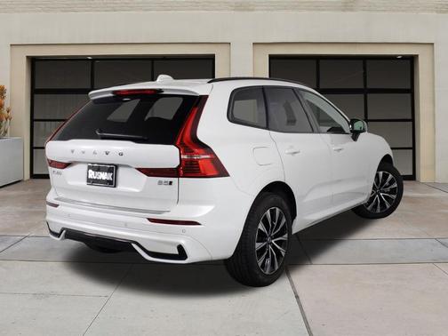 2025 Volvo XC60 B5 Core