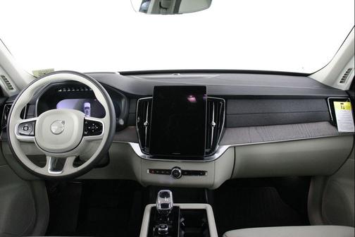 2026 Volvo XC90 B6 Ultra Dark Theme 7-Seater