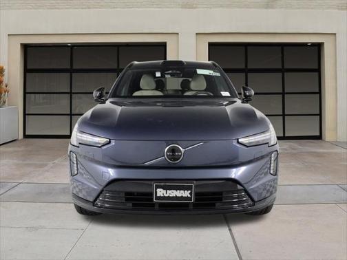 2025 Volvo EX90 Twin Motor Plus