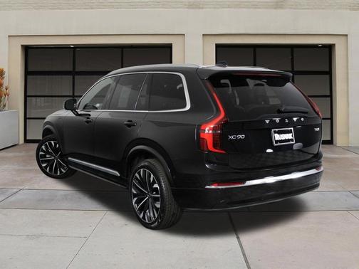 Onyx Black Metallic 2025 Volvo XC90 Plug-In Hybrid T8 Plus 6-Seater