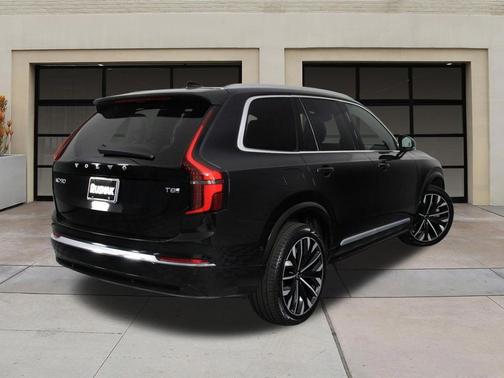 Onyx Black Metallic 2025 Volvo XC90 Plug-In Hybrid T8 Plus 6-Seater