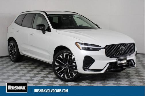 Crystal White Metallic 2026 Volvo XC60 B5 Ultra