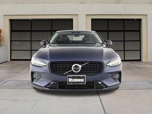 2025 Volvo S60 B5 Core