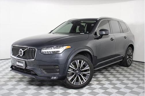 2022 Volvo XC90 T6 Momentum