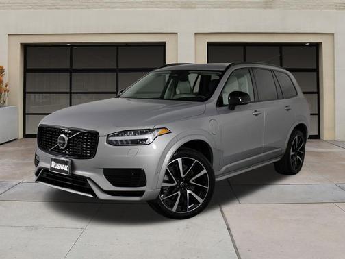 2023 Volvo XC90 Recharge Plug-In Hybrid T8 Plus Dark Theme 7-Seater