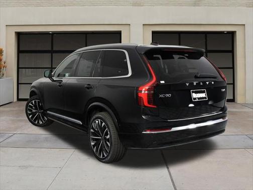 2025 Volvo XC90 Plug-In Hybrid T8 Plus 7-Seater