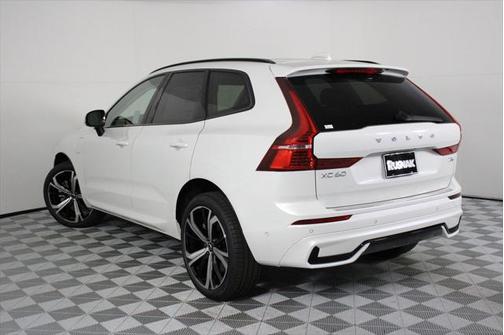 2025 Volvo XC60 Plug-In Hybrid T8 Ultra