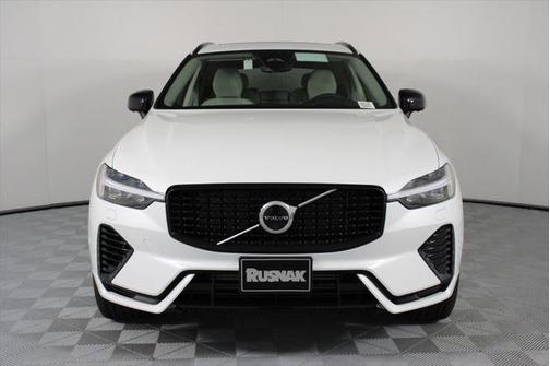 2025 Volvo XC60 Plug-In Hybrid T8 Ultra