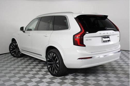 2025 Volvo XC90 Plug-In Hybrid T8 Plus 7-Seater