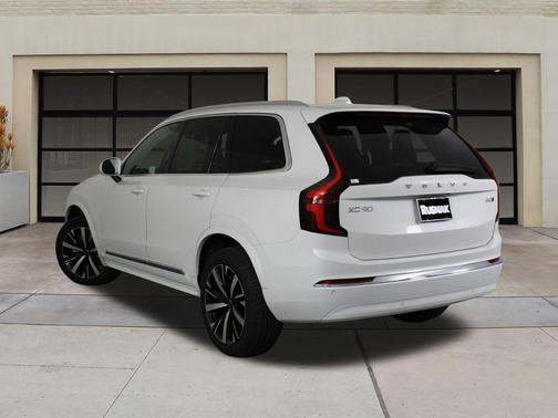 2026 Volvo XC90 B5 Core