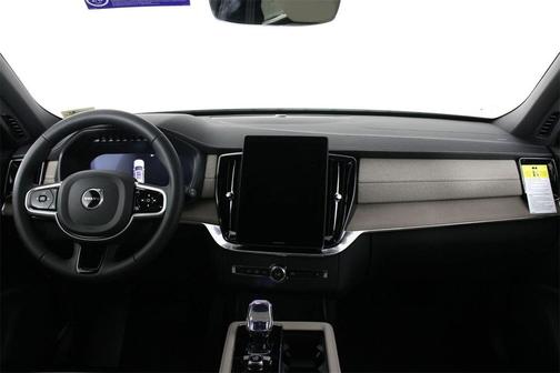 2026 Volvo XC90 B5 Core