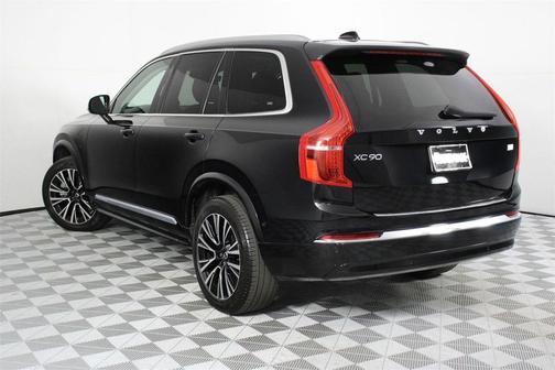 2023 Volvo XC90 Recharge Plug-In Hybrid T8 Plus 6-Seater