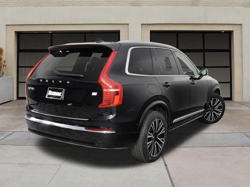 2023 Volvo XC90 Recharge Plug-In Hybrid T8 Plus 6-Seater