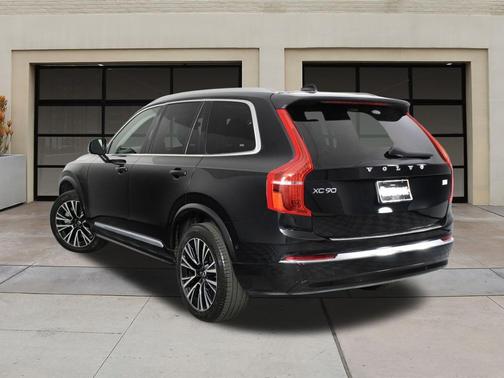 2023 Volvo XC90 Recharge Plug-In Hybrid T8 Plus 6-Seater