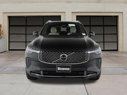 2026 Volvo XC90 B6 Plus 6-Seater