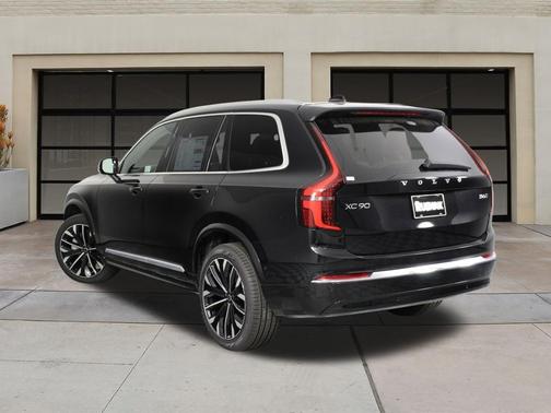 2026 Volvo XC90 B6 Plus 6-Seater