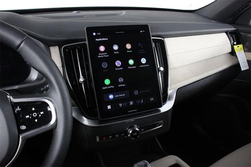 2026 Volvo XC90 Plug-In Hybrid T8 Plus 7-Seater