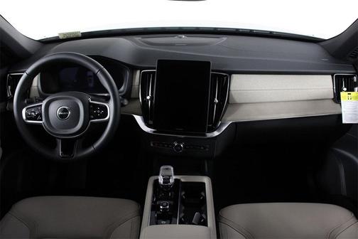 2026 Volvo XC90 Plug-In Hybrid T8 Plus 7-Seater