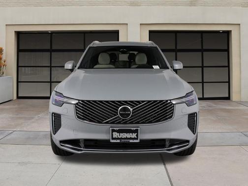 2026 Volvo XC90 Plug-In Hybrid T8 Plus 7-Seater