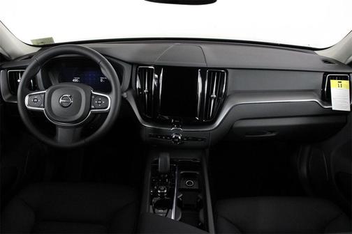2025 Volvo XC60 Plug-In Hybrid T8 Core