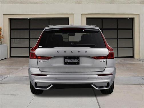 2025 Volvo XC60 Plug-In Hybrid T8 Core