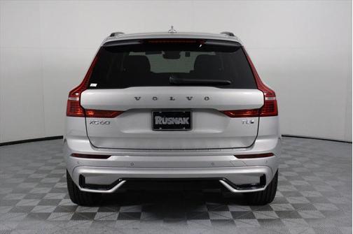 2025 Volvo XC60 Plug-In Hybrid T8 Core