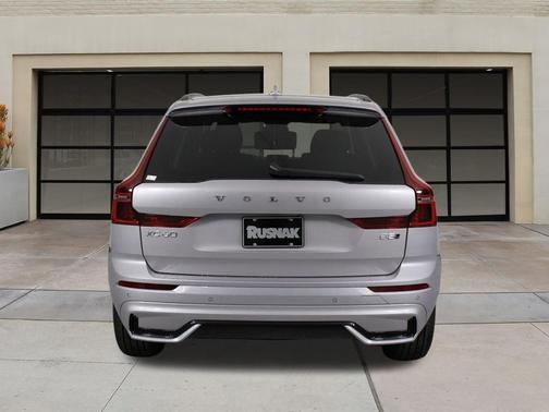 2026 Volvo XC60 B5 Core