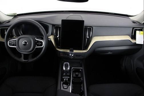 Onyx Black Metallic 2026 Volvo XC60 B5 Core