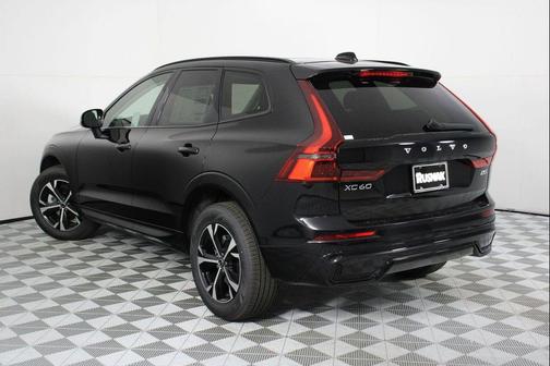 Onyx Black Metallic 2026 Volvo XC60 B5 Core