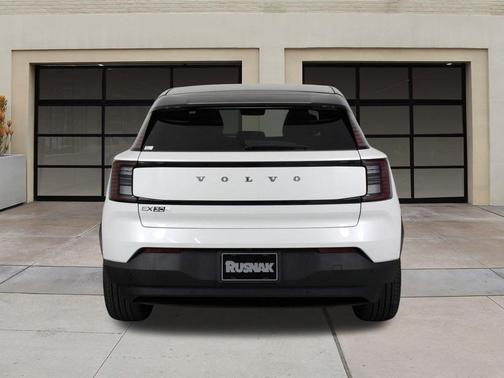 Crystal White Metallic 2026 Volvo EX30 Ultra