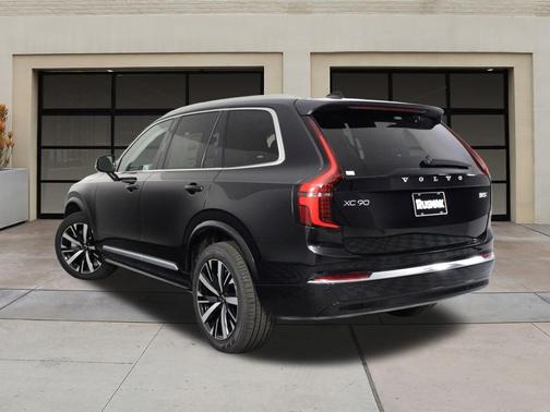 2026 Volvo XC90 B5 Core