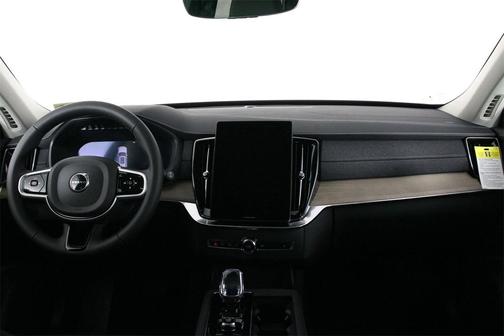 2026 Volvo XC90 B5 Core