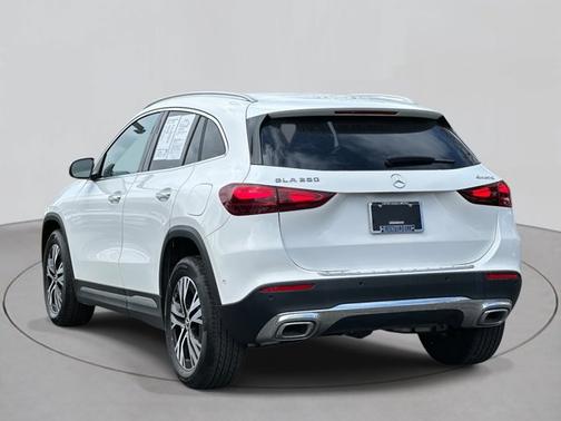 Polar White 2025 Mercedes-Benz GLA 250 GLA 250